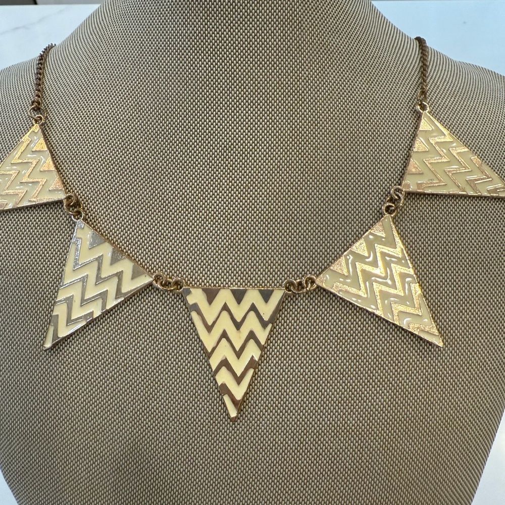 Fashion Gold Chevron Necklace